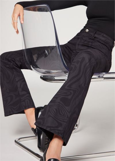 Siyah Sıvı Desen Lazer Baskılı Flare Jean