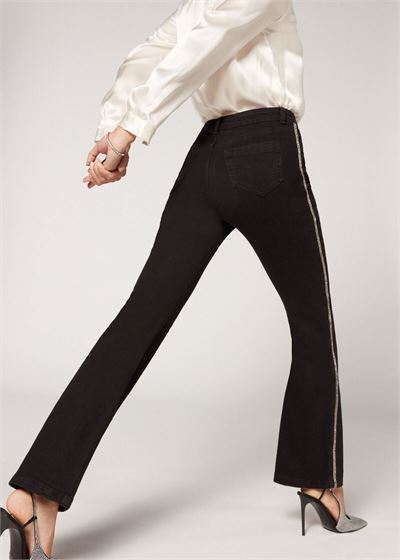 Siyah Yanları Parlak Taş Süslemeli Flare Jean